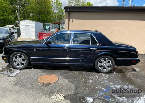2002 Bentley Arnage z USA, uszkodzony, nr VIN SCBLC31E62CX08029
